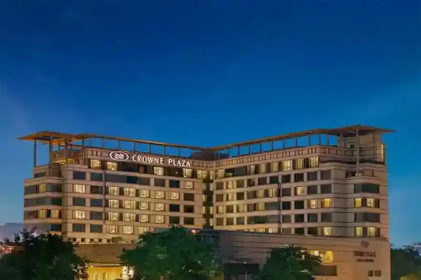 Luxury hotel in Gurgaon with premium escort services available. Book now for discreet and profession.